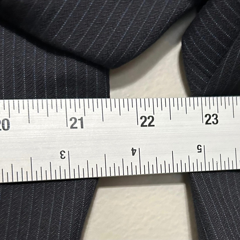 Haggar Suit 40 Jacket 32x30 Slacks Blue Pinstripe Pleated Classic Formal Wedding - Picture 10 of 16